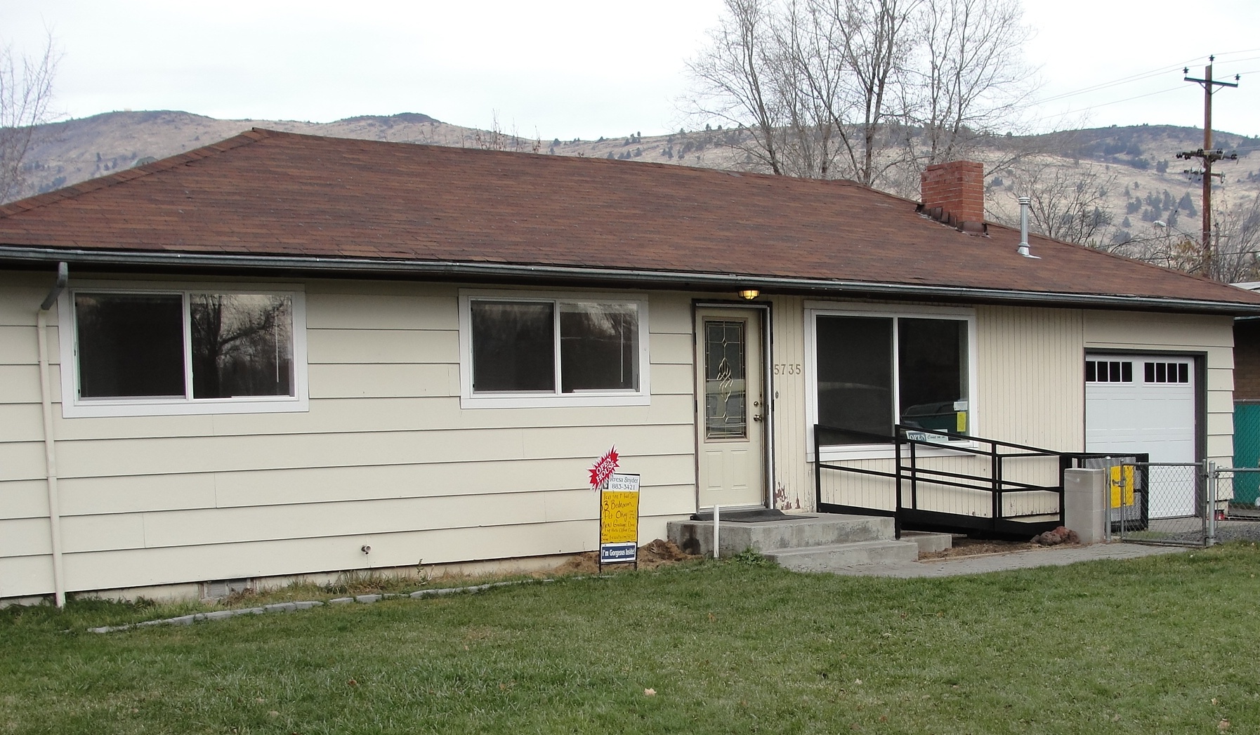 1047 #B38F18 & Doors New In 2012 Carriage Style Garage Door $18000 In Upgrades wallpaper Complete Garage Doors 36251794